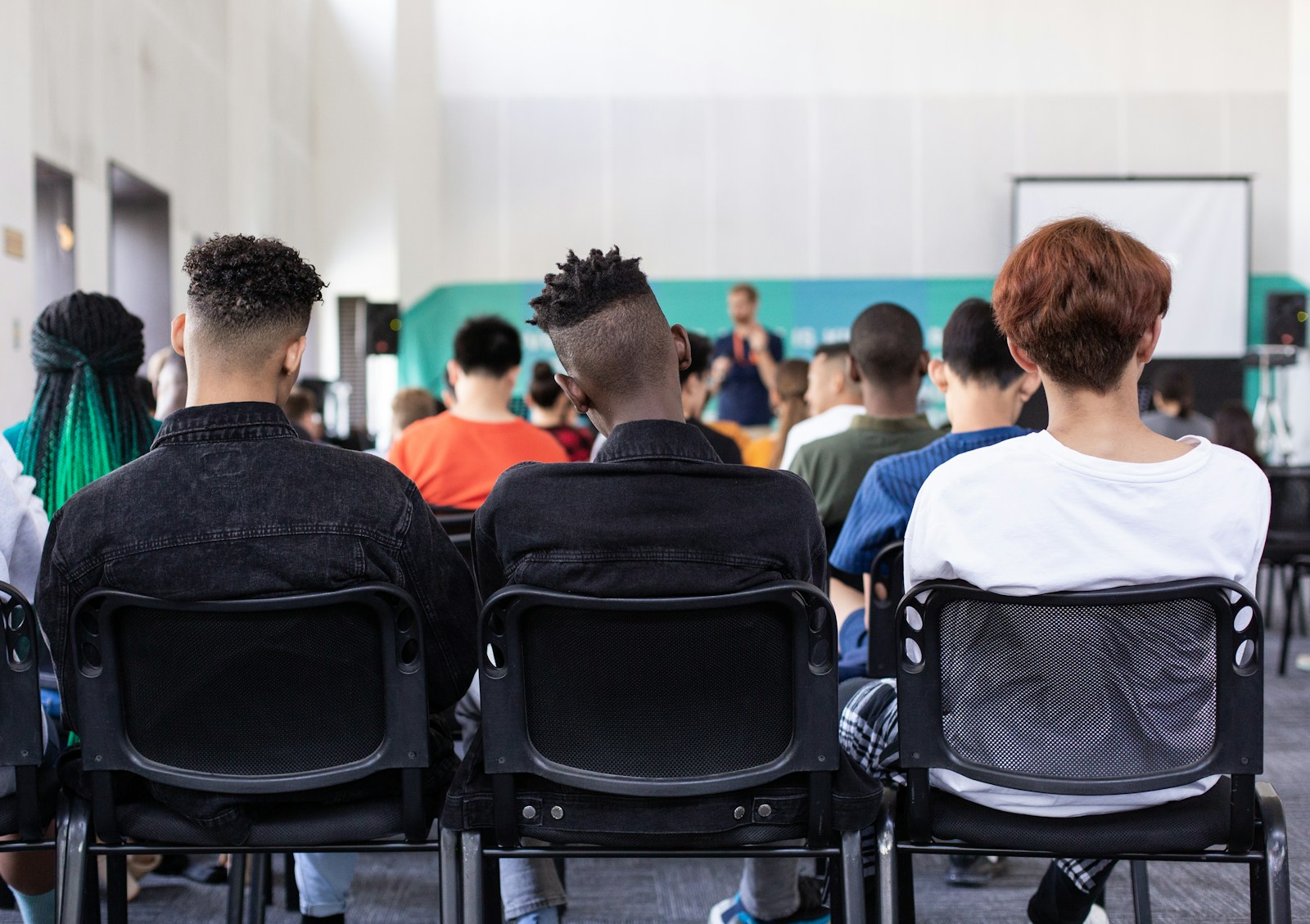 Pedagogiska metoder för att lära gymnasieelever om entreprenörskap med fokus på att utveckla hållbara företag